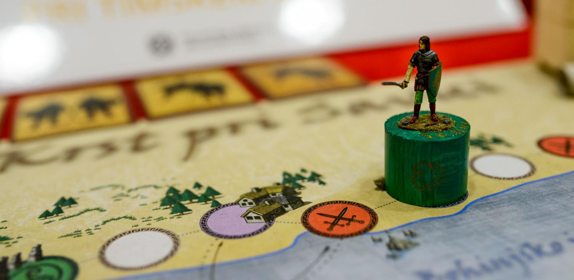 Igralna plošča strateške igre Krst pri Savici