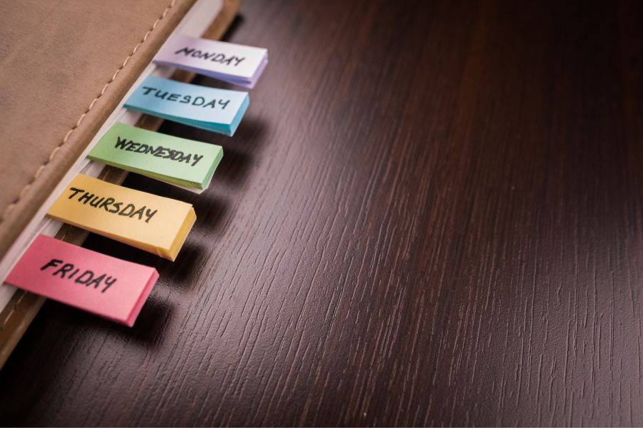 Planer on a desk